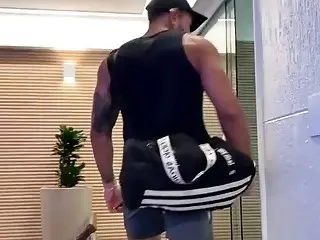 Alejo Ospina fucks a friend at the gym