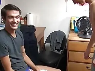 College boys get naked and party hardcore in dorm room